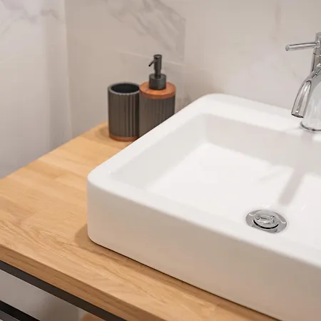 Διαμέρισμα Halo Tres *